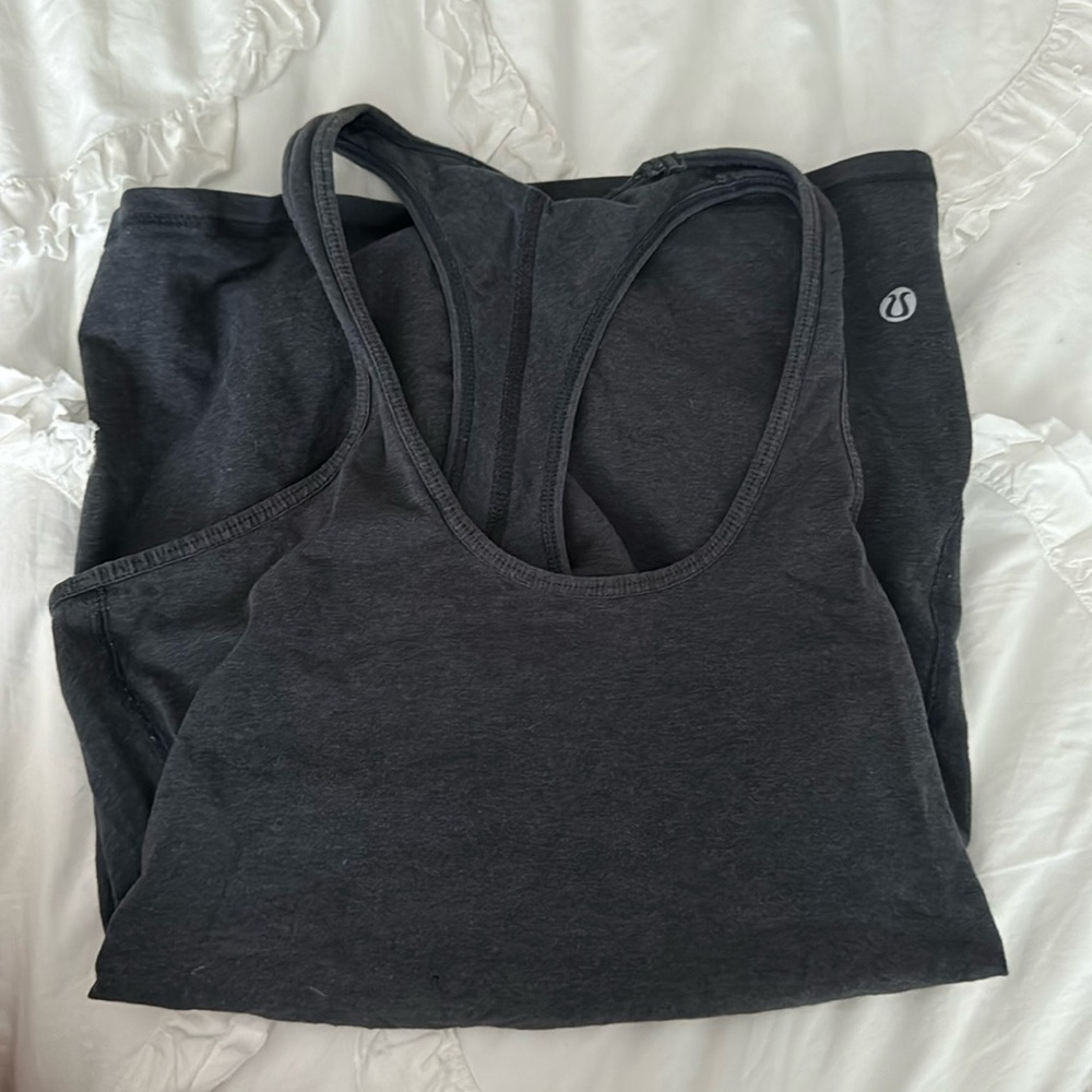 lululemon grey ruched back tank top size 4 (full length)